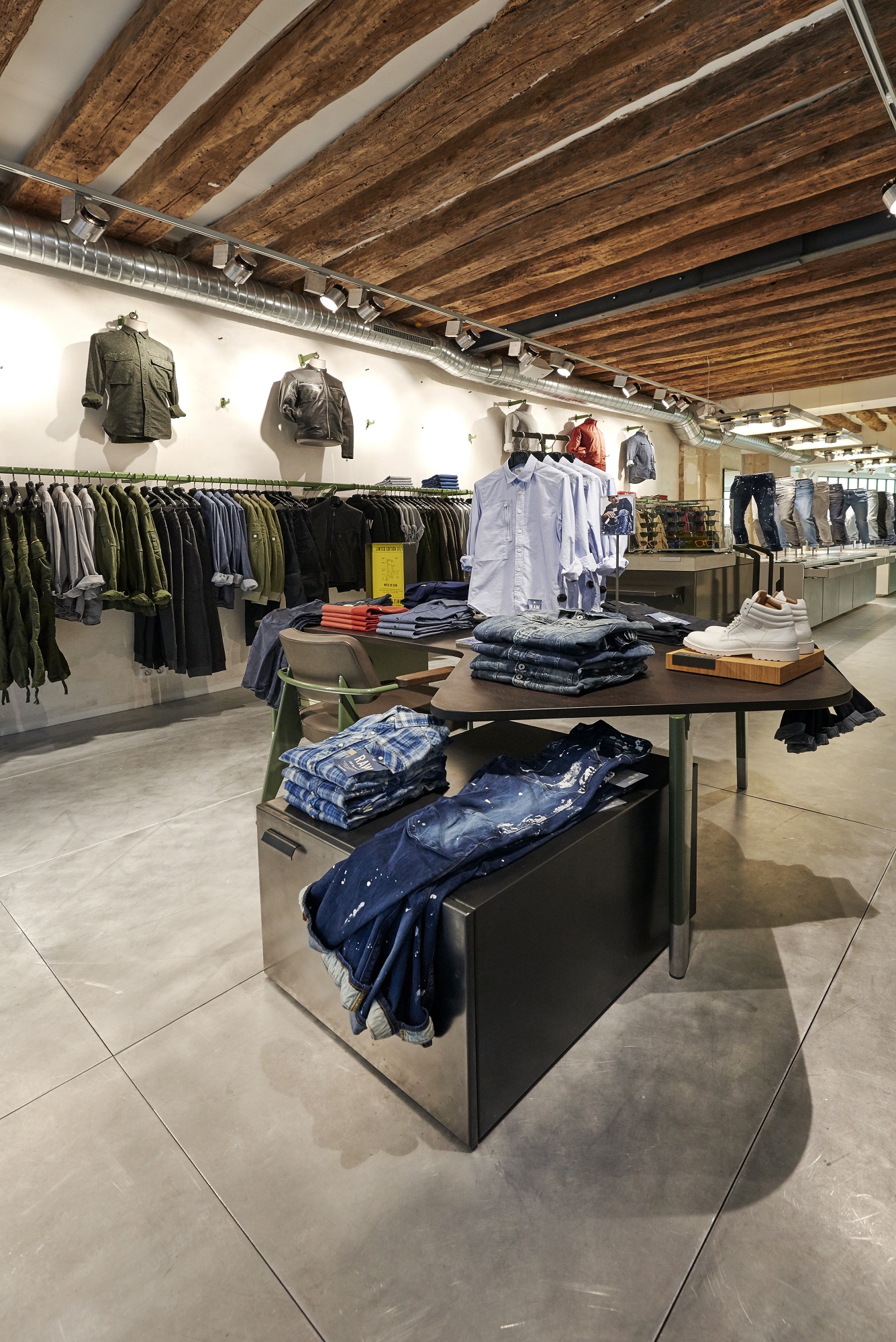 g star raw outlet store