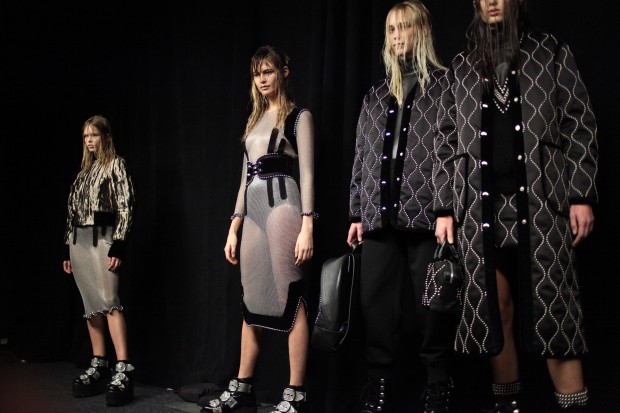 BACKSTAGE AT ALEXANDER WANG FALL-WINTER 2015 NEW YORK | CRASH Magazine