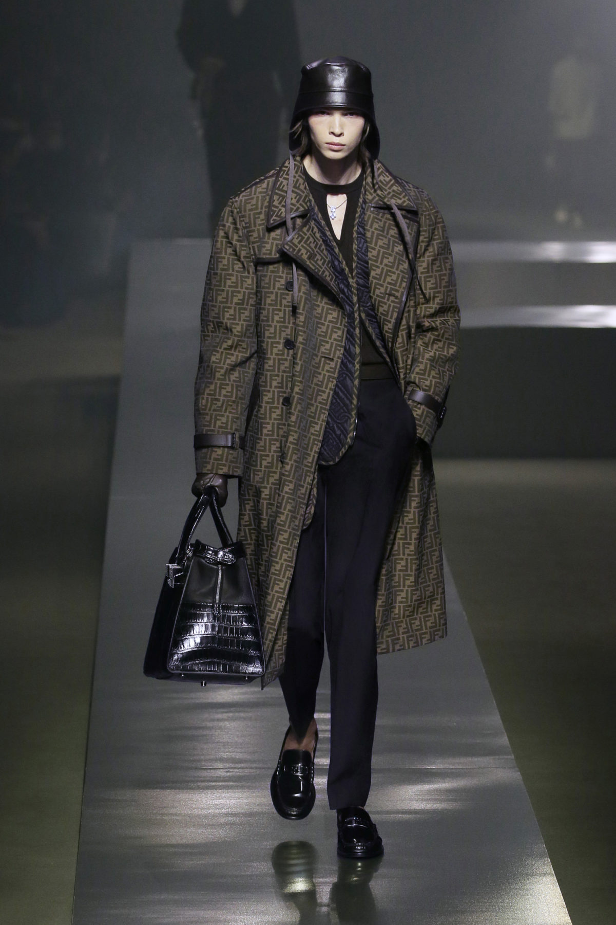 FENDI MEN’S FALL/WINTER 2022 | CRASH Magazine