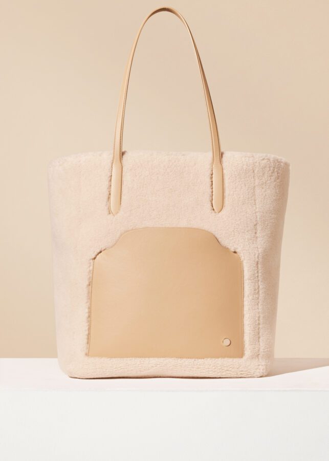Shop Loro Piana 2023 SS Casual Style Blended Fabrics Bag in Bag Plain  Handbags (FAN4649, FAN4649) by mepirapi