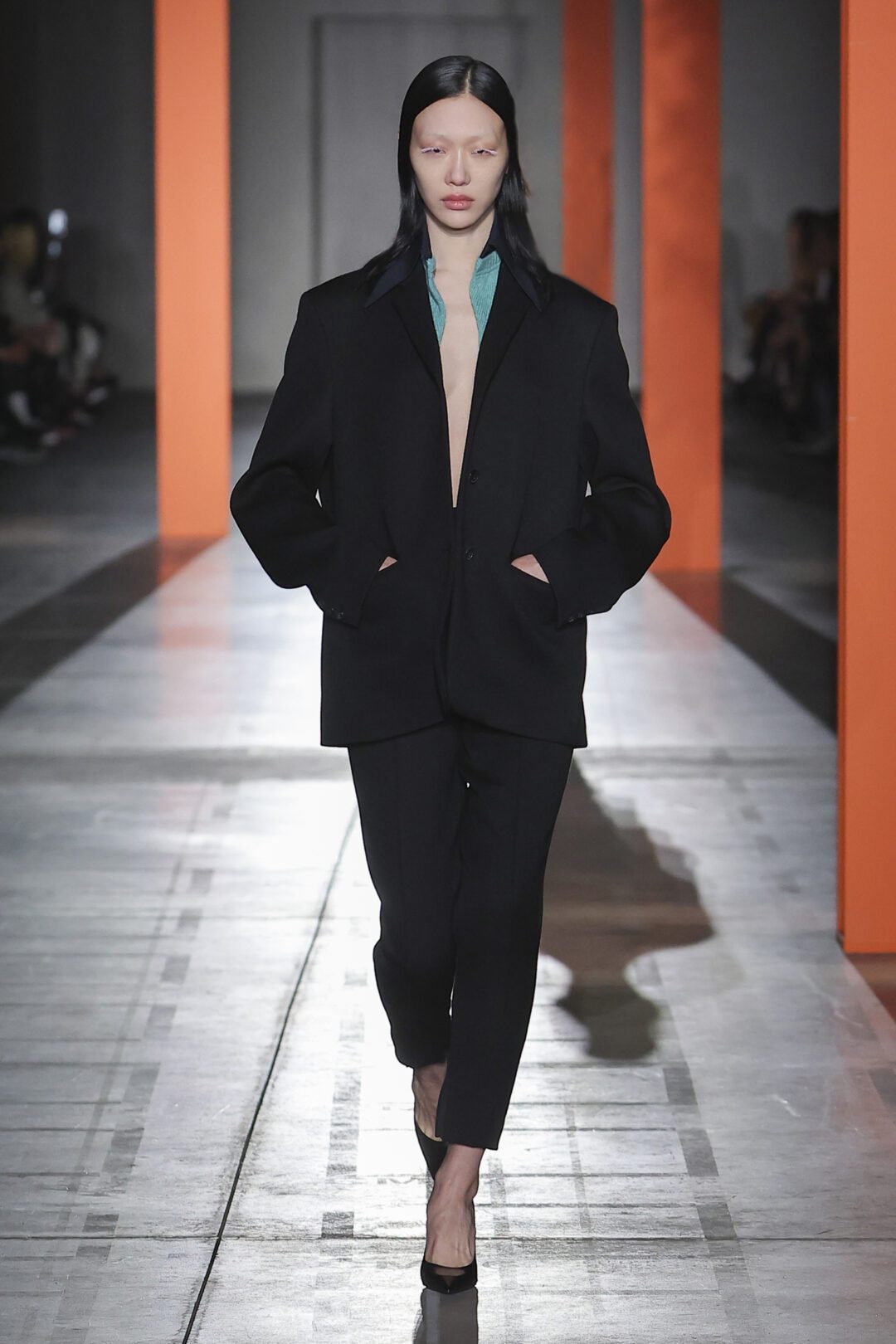 PRADA FALL/WINTER 2023 WOMENSWEAR SHOW | CRASH Magazine